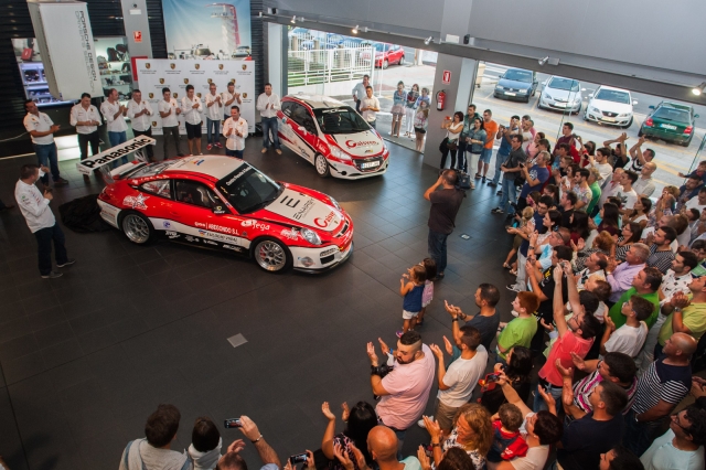 019 presentacin porsche 2010 ares racing 021